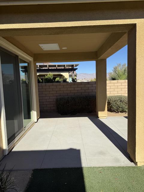 39912 Felicita Parkway, Palm Desert CA: https://media.crmls.org/mediaz/e9f0c4be-7526-4176-9b16-9fa00a9f7c1a.jpg