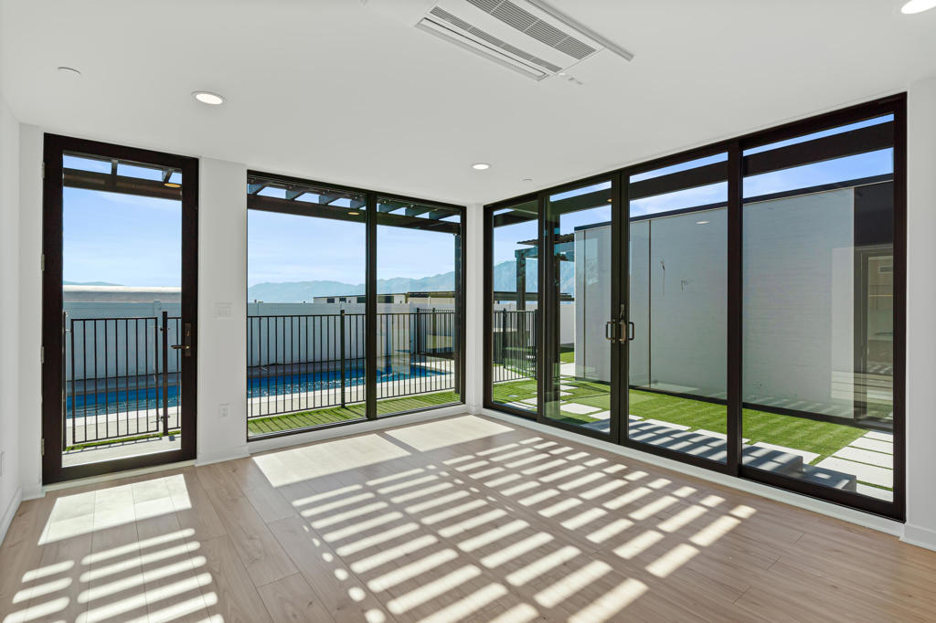 MLS #219128476DA img 4