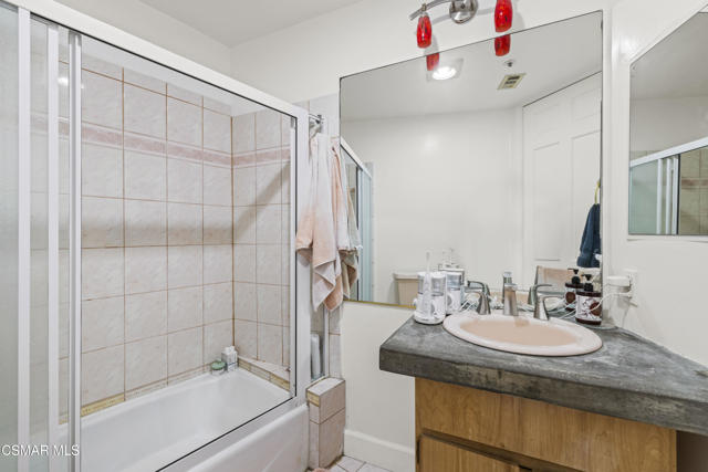 31505 Pacific Coast Highway, Malibu CA: https://media.crmls.org/mediaz/e9f2b1b6-e06b-45b1-8f84-03a9a1b2efdf.jpg