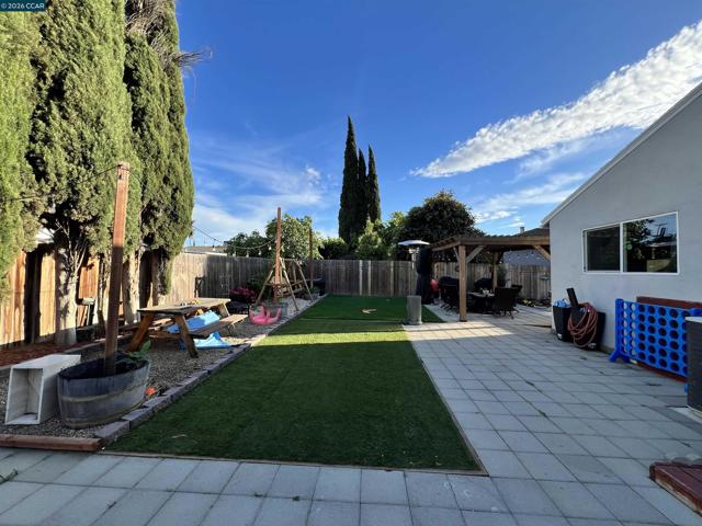 Image 21 of 24 For 251 Rose Ann Ave.