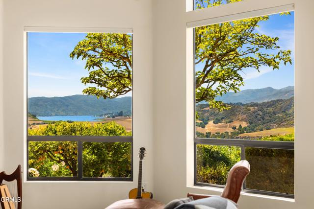 Detail Gallery Image 4 of 49 For 10920 Ventura Ave, Oak View,  CA 93022 - 3 Beds | 4 Baths