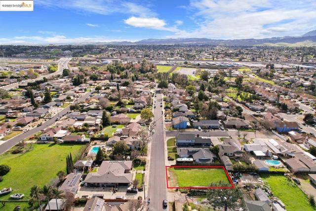 1816 Parsons Ln, Antioch CA: https://media.crmls.org/mediaz/e9f2e94e-0ace-4f01-beab-b47045e1c986.jpg