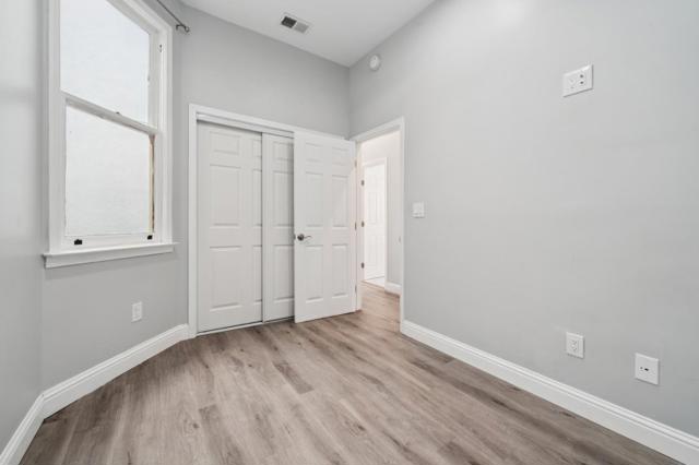 30003006 26th Street, San Francisco CA: https://media.crmls.org/mediaz/e9f34ba3-9df0-41fc-aa7a-4fc25df94739.jpg