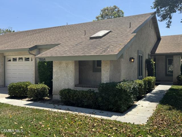 38114 Village 38, Camarillo CA: https://media.crmls.org/mediaz/e9f41d0d-0f77-4fa1-a5d3-87cda7dca459.jpg