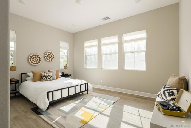 17582 Boca Raton Ln, Poway CA: https://media.crmls.org/mediaz/e9f4215a-475f-4028-877f-6acf60253437.jpg