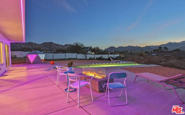 5215 Pioneertown Road, Pioneertown CA: https://media.crmls.org/mediaz/e9f4c56b-887a-487d-9ca6-6b7c74ed5406.jpg