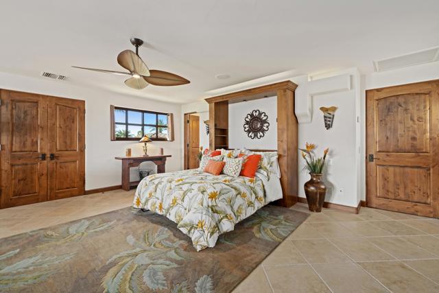 80675 Via Portofino, La Quinta CA: https://media.crmls.org/mediaz/e9f5001a-e0b0-41ea-8d68-f78bb2cd3841.jpg