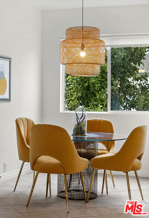 1447 Stanford Street, Santa Monica CA: https://media.crmls.org/mediaz/e9f6001e-bea9-43c9-b78d-f008a37d3eb0.jpg