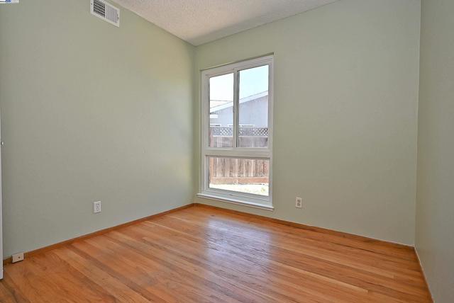 7144 Prince Dr, Dublin CA: https://media.crmls.org/mediaz/e9f69371-7970-47d8-8ec9-7bdba4983aa3.jpg