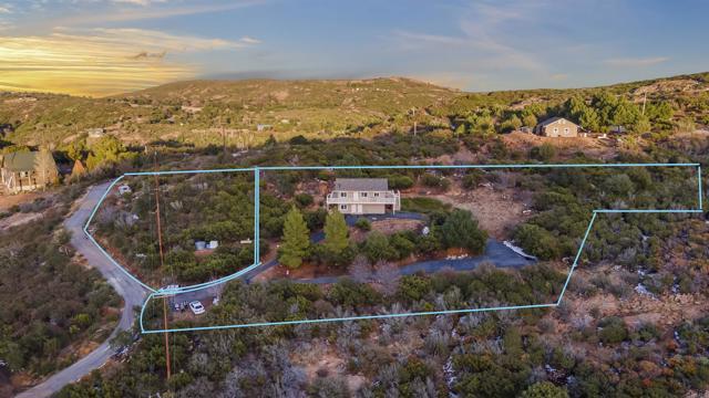 35465 Sunset Lane, Julian CA: https://media.crmls.org/mediaz/e9f712e9-238f-4eaa-81fe-074413b1ec3a.jpg