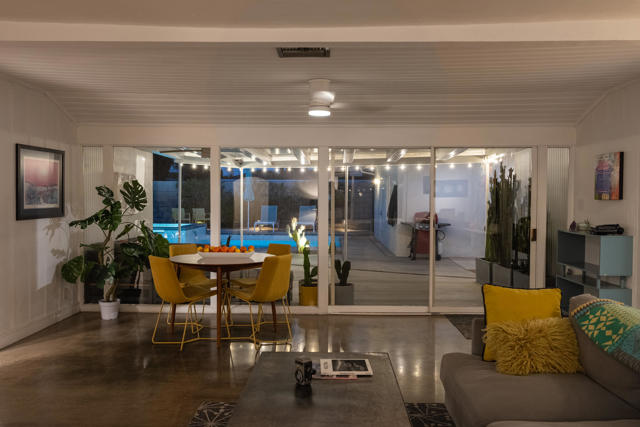 748 N Calle Rolph, Palm Springs, CA 92262