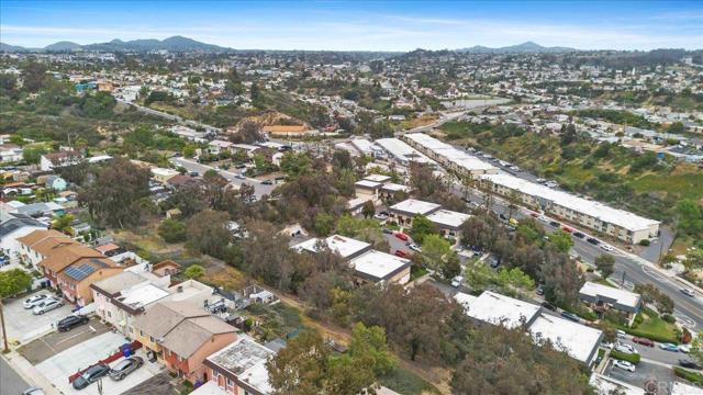 2844 47Th Street, San Diego CA: https://media.crmls.org/mediaz/e9f74cec-5f64-40b9-917e-8d4539ef6305.jpg