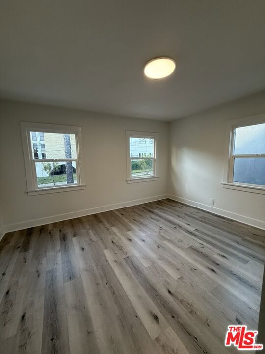 5530 Franklin, Los Angeles CA: https://media.crmls.org/mediaz/e9f7f8fb-7614-4724-9161-94006ed0c3ec.jpg