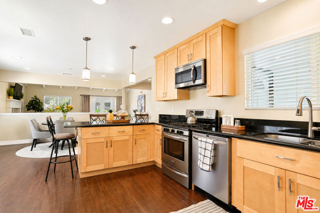 10501 Forbes Avenue photo 8