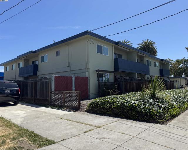 36976 Mulberry St, Newark CA: https://media.crmls.org/mediaz/e9f84db1-44eb-49e4-a00a-531d66aa486c.jpg