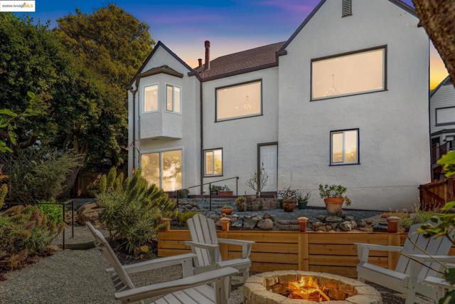 744 Coventry Road, Kensington CA: https://media.crmls.org/mediaz/e9f8b336-a462-41ae-a941-17813e0a2cfc.jpg