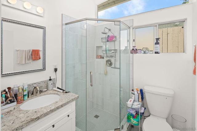 435 Country Club Ln, Coronado CA: https://media.crmls.org/mediaz/e9f8b559-9917-4fed-8c9d-ff9cb83c0702.jpg