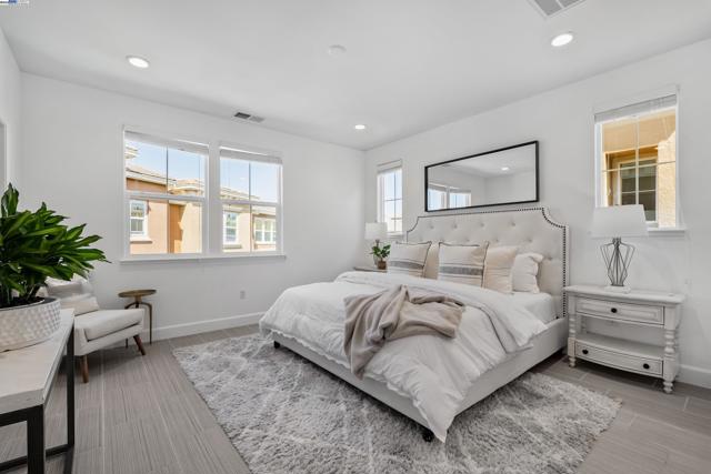 38930 Lemongrass Way, Newark CA: https://media.crmls.org/mediaz/e9f942f9-5592-4e71-925f-1ef659e31788.jpg