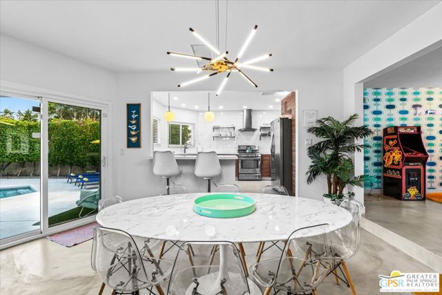 2324 N Girasol Avenue, Palm Springs, CA 92262