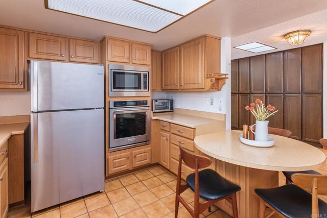 Detail Gallery Image 10 of 37 For 634 via Santa Cruz, Vista,  CA 92081 - 2 Beds | 2 Baths