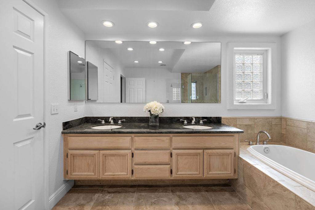 MLS #219138859DA image #14