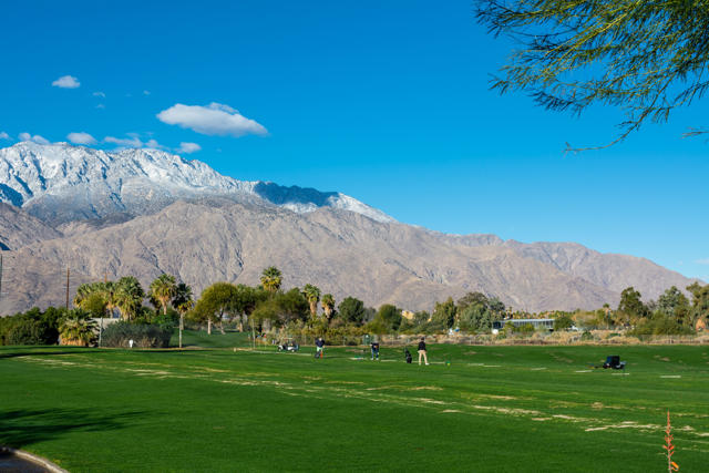 6175 Montecito Drive, Palm Springs CA: https://media.crmls.org/mediaz/e9fa78a3-c836-4e9d-b730-66975af125c7.jpg