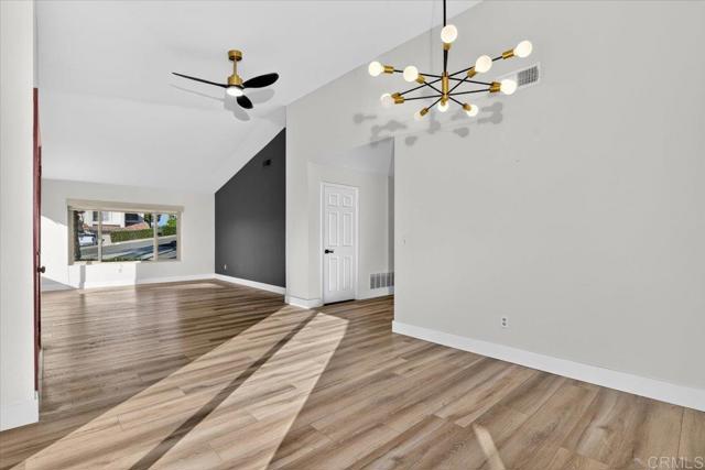 Detail Gallery Image 11 of 42 For 135 Neptune Pl, Escondido,  CA 92026 - 3 Beds | 2 Baths