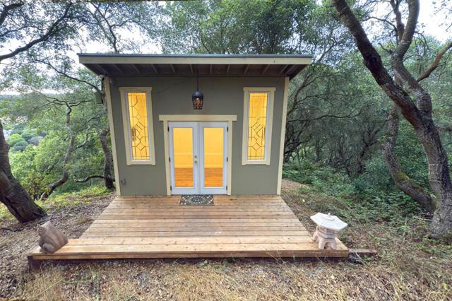 122 Strawberry Canyon Road, Royal Oaks CA: https://media.crmls.org/mediaz/e9faa6f9-eb45-42e9-b7dc-9c50b5a31307.jpg
