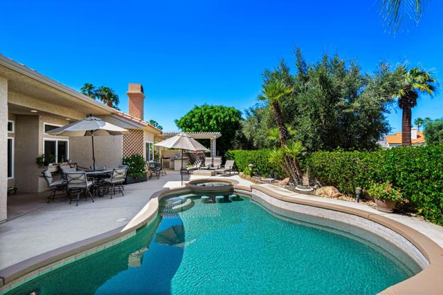 Image 29 of 50 For 370 Links Drive