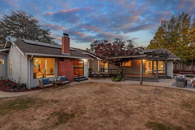 20412 CUNNINGHAM Place, Saratoga CA: https://media.crmls.org/mediaz/e9fb5afe-571c-49f1-8f8a-e8307fcdcf2c.jpg