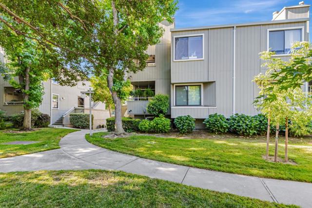 1718 Braddock Court, San Jose CA: https://media.crmls.org/mediaz/e9fbe055-9c37-4e08-a35c-eadeacfa7e92.jpg