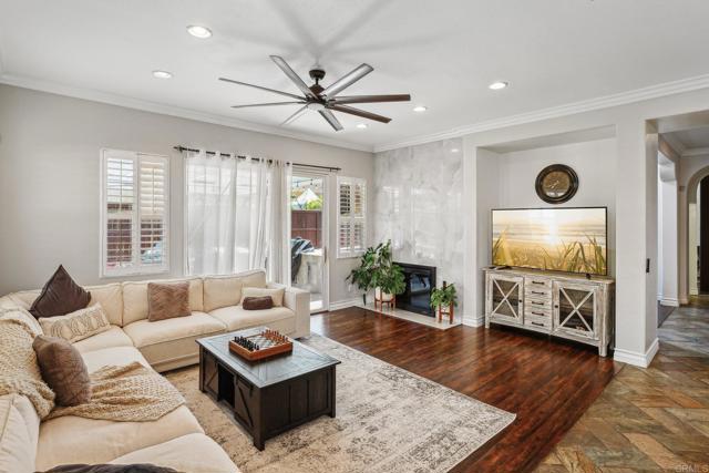 Detail Gallery Image 4 of 35 For 32555 Safflower St, Winchester,  CA 92596 - 5 Beds | 5 Baths