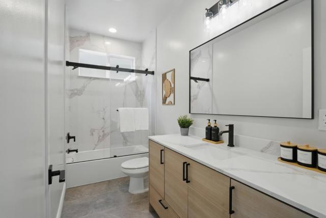 6868 Moore Drive, Oakland CA: https://media.crmls.org/mediaz/e9fcab9c-18d1-482f-bdf6-26f513d1c8e9.jpg