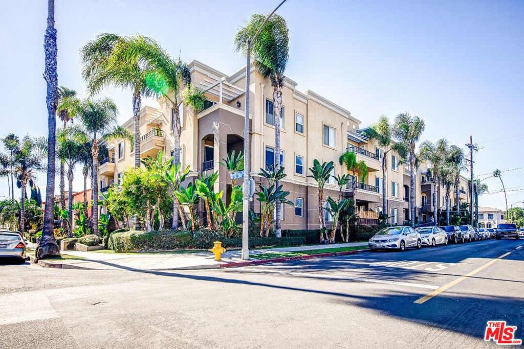 4568 W 1st Street 210, Los Angeles, CA 90004