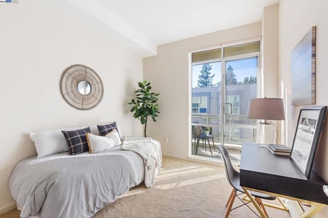 1655 N California Blvd, Walnut Creek CA: https://media.crmls.org/mediaz/e9fdd274-fdc9-48fd-89e5-5ee7892a0146.jpg