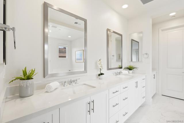 1409 Apex Place, Escondido CA: https://media.crmls.org/mediaz/e9fe17e7-ad28-4d5b-97f8-1a6d1c88f452.jpg