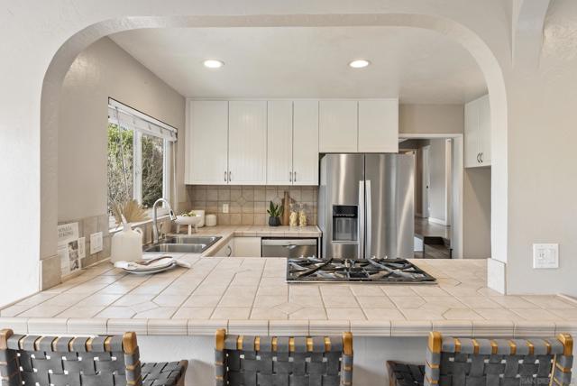 1701 Dayton Dr., Lemon Grove CA: https://media.crmls.org/mediaz/e9fe8dbc-4e0a-432e-bcc9-eba187d5fcd7.jpg