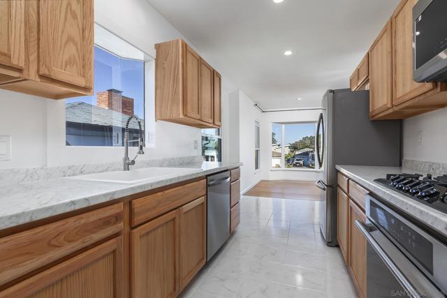 4445 Coronado Ave, San Diego CA: https://media.crmls.org/mediaz/e9feb6cd-0763-4b1c-9efe-b72bbe7cbd54.jpg