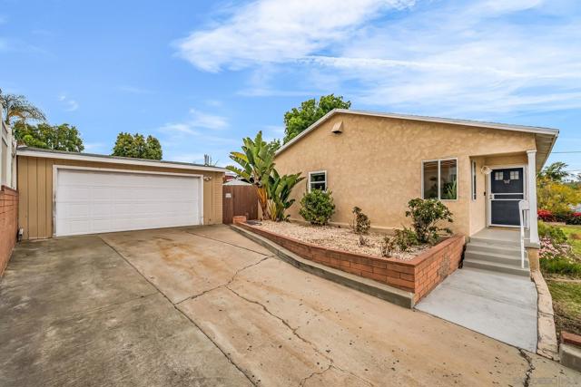 7200 Colony Rd, La Mesa CA: https://media.crmls.org/mediaz/e9fef4e9-fce6-46b3-b914-eece533fa291.jpg