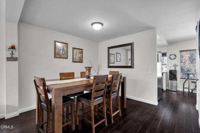 19431 Sherman Way, Reseda CA: https://media.crmls.org/mediaz/e9ffb196-1383-472a-87fc-d73c955c2711.jpg
