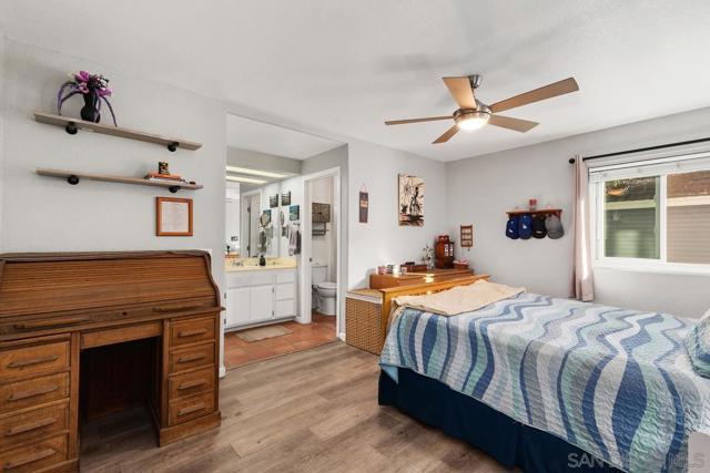 13975 Midland Rd, Poway CA: https://media.crmls.org/mediaz/e9ffc554-1a5d-47e3-b420-237d06fad312.jpg