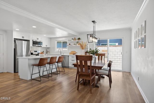 Detail Gallery Image 2 of 30 For 1906 Dunnigan St, Camarillo,  CA 93010 - 5 Beds | 2 Baths