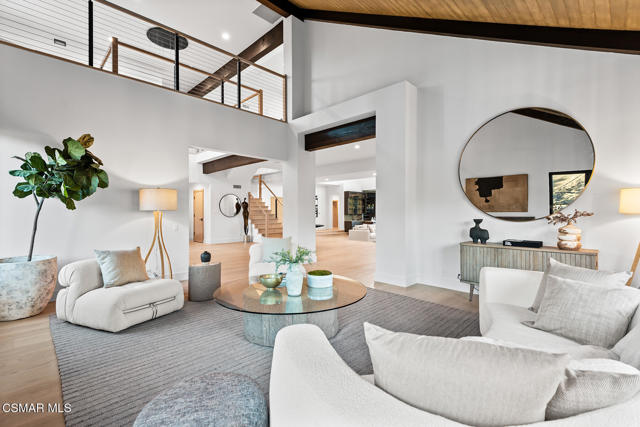 4199 Woodlane Court, Westlake Village CA: https://media.crmls.org/mediaz/ea00a8d1-e7f4-4c9c-ae48-64707ed73a27.jpg