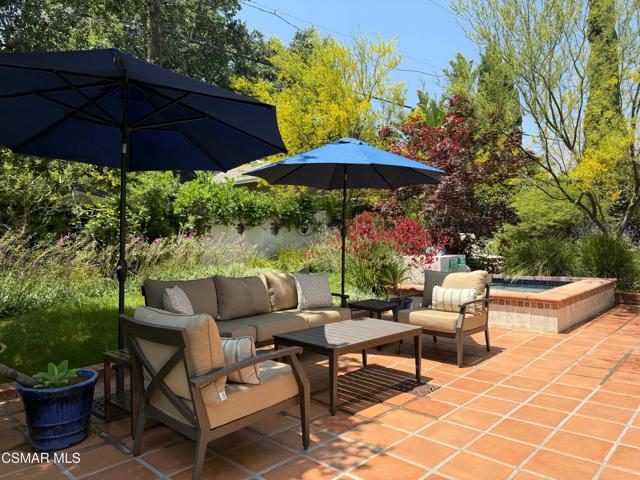 1979 Allen Avenue, Altadena CA: https://media.crmls.org/mediaz/ea017573-560c-4d3f-b0f0-00a6186de147.jpg