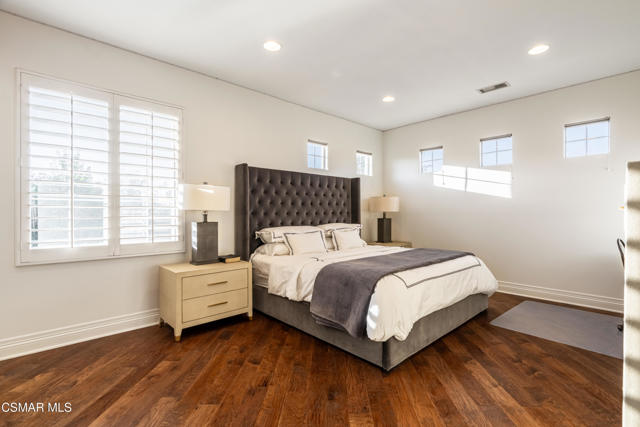 5302 Via Jacinto, Newbury Park CA: https://media.crmls.org/mediaz/ea01ac82-396a-42fc-a8e6-2413c32e089a.jpg