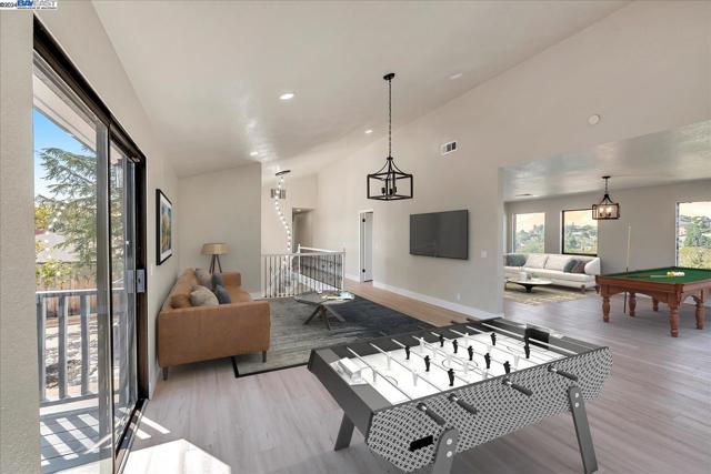 Image 33 of 60 For 4280 Hillview Dr
