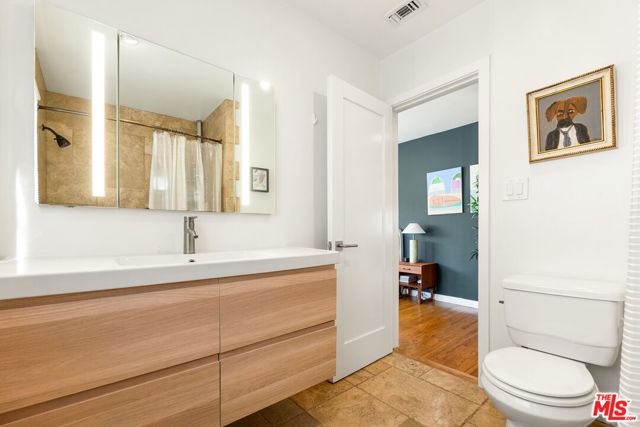2316 Laurelmont Place, Los Angeles CA: https://media.crmls.org/mediaz/ea02761a-38d0-4974-b1ee-01c158177f31.jpg