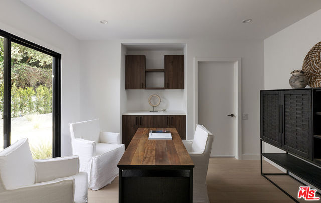 20374 Seaboard Road, Malibu CA: https://media.crmls.org/mediaz/ea0327c1-a1e3-4f8a-a181-5fd6a958c2a2.jpg