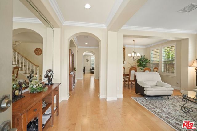 1230 Wisteria Avenue, La Habra CA: https://media.crmls.org/mediaz/ea05fff2-a0d5-4023-85cf-67319c9c5153.jpg