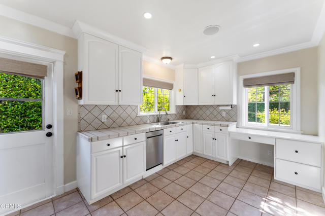 Detail Gallery Image 14 of 43 For 2242 Cooley Pl, Pasadena,  CA 91104 - 3 Beds | 2 Baths